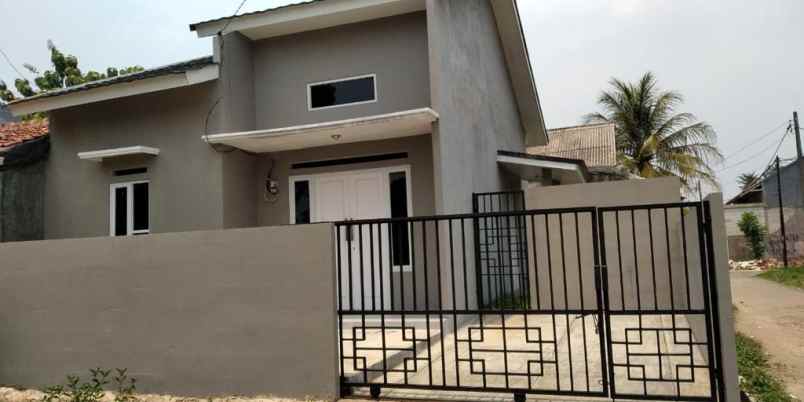 rumah di bumi citra kencana dekat stasiun cilebut