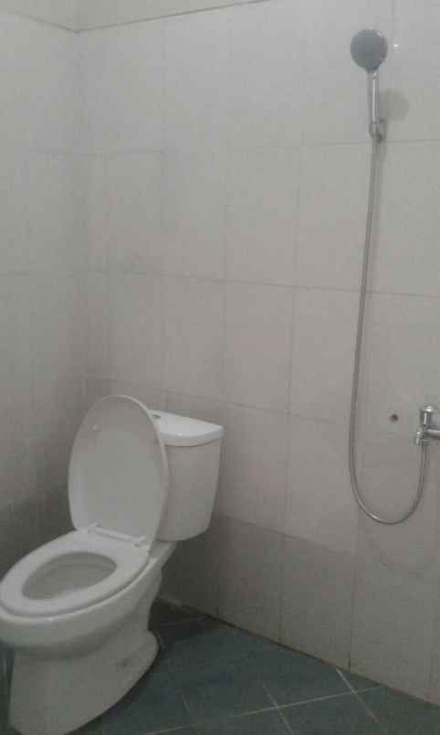 rumah di bumi citra kencana dekat stasiun cilebut