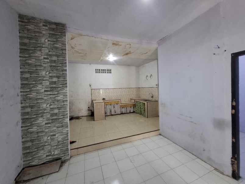 rumah di perumahan taman gading jember