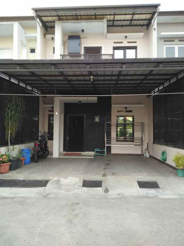 rumah diamond residence jl