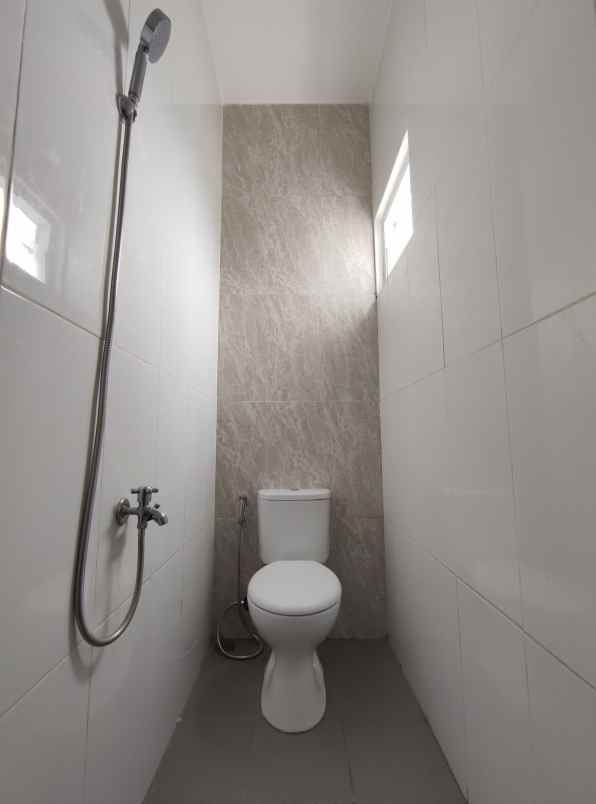 rumah dijual 2 lantai di pamulang tangerang selatan