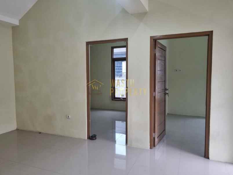 rumah dijual cepat di minomartani dekat pakuwon mall