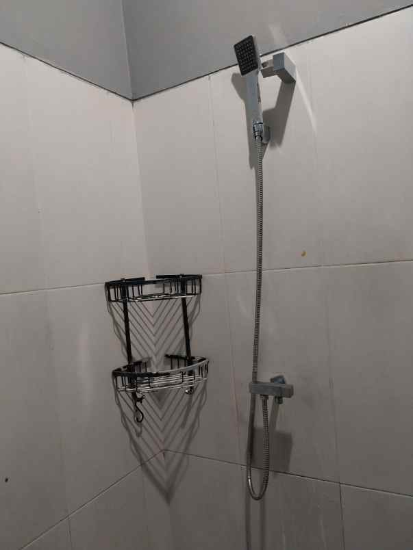 rumah dijual hanya 10 menit ke stasiun lrt jatibening