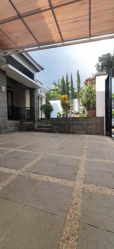 rumah gegerkalong dekat pondok hjau bandung