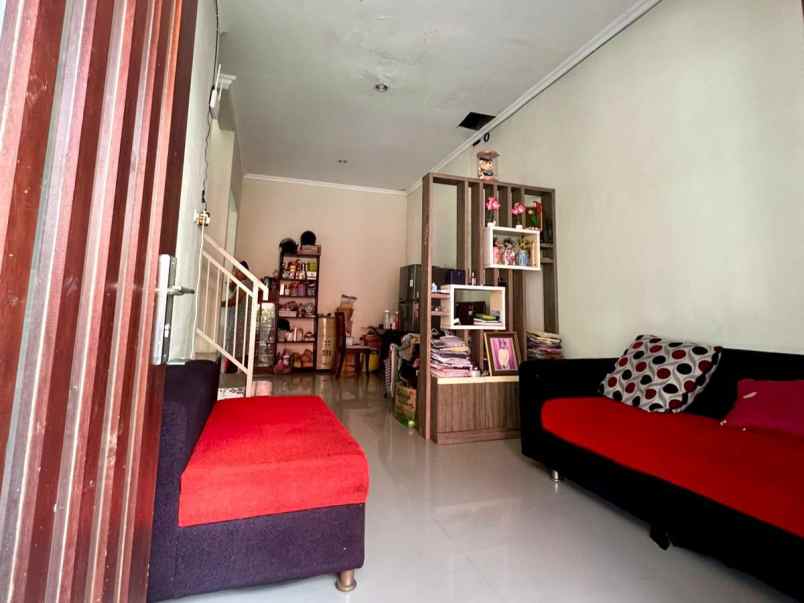 rumah hook de naila residence dekat dengan benowo