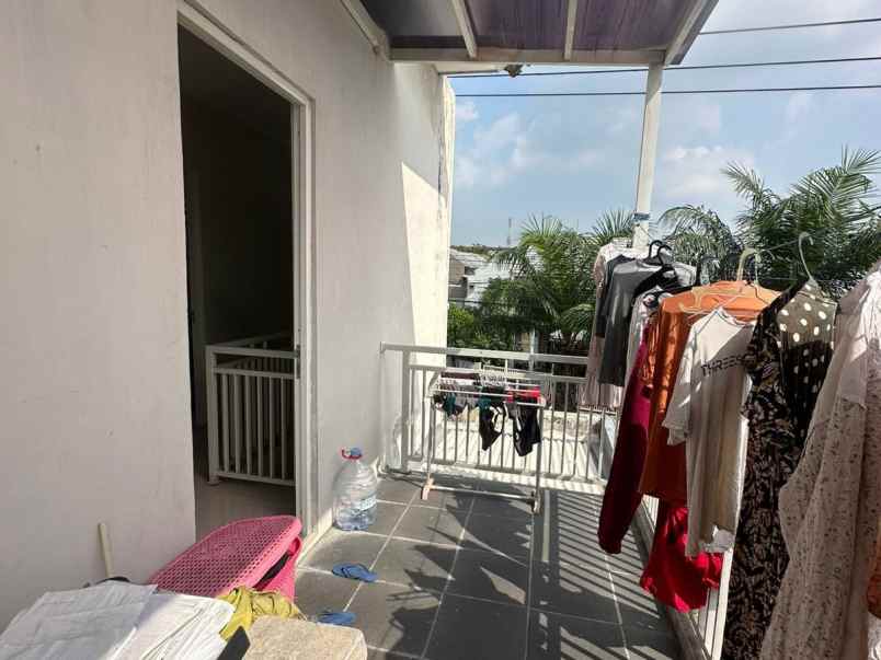 rumah hook de naila residence dekat dengan benowo