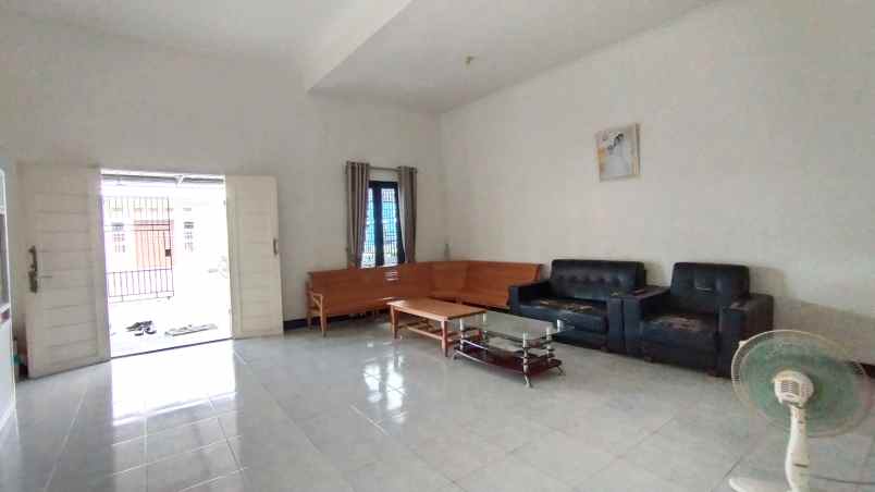 rumah jalan adi sucipto kubu