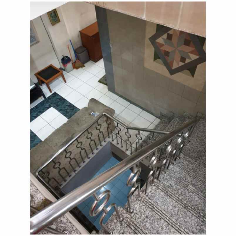 rumah jalan kayu manis viii kayu