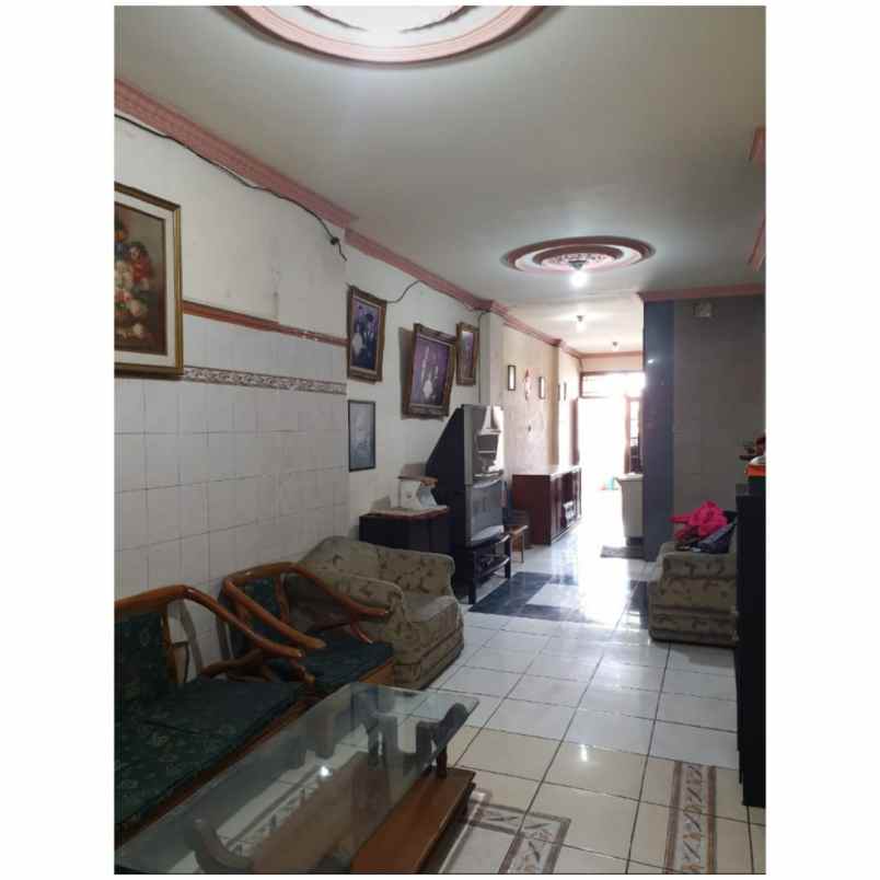 rumah jalan kayu manis viii kayu