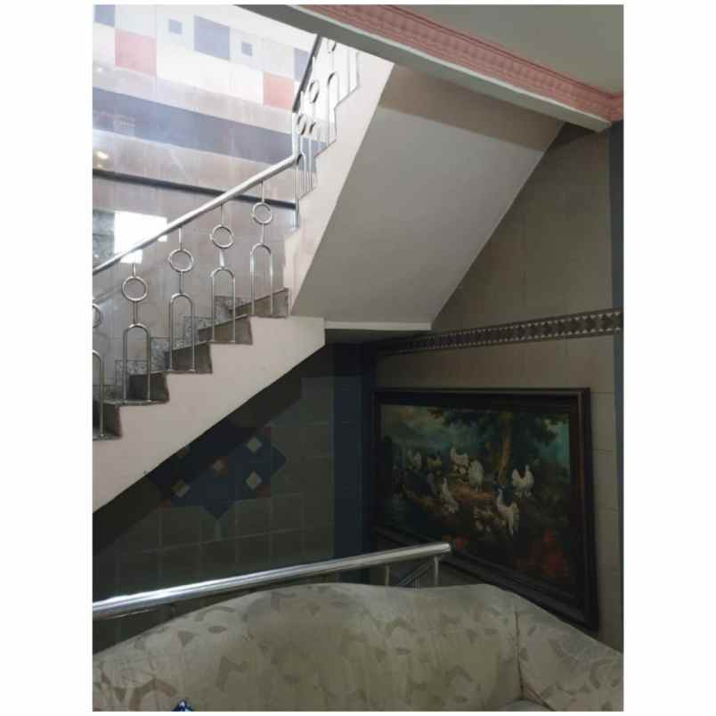 rumah jalan kayu manis viii kayu