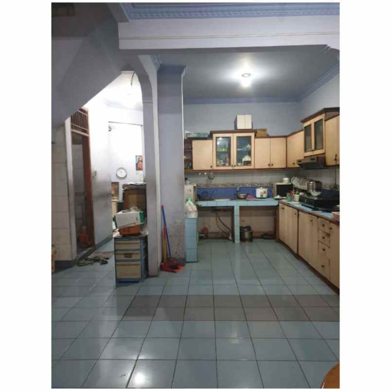 rumah jalan kayu manis viii kayu