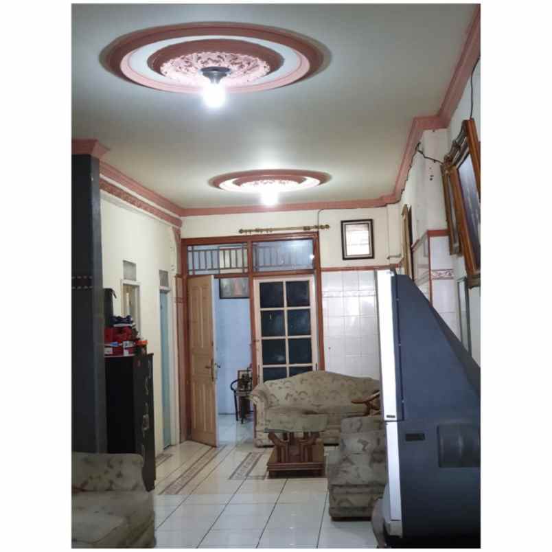 rumah jalan kayu manis viii kayu