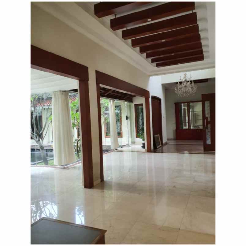 rumah jalan praja dalam