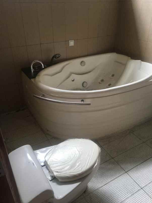 rumah jati padang pejaten jaksel