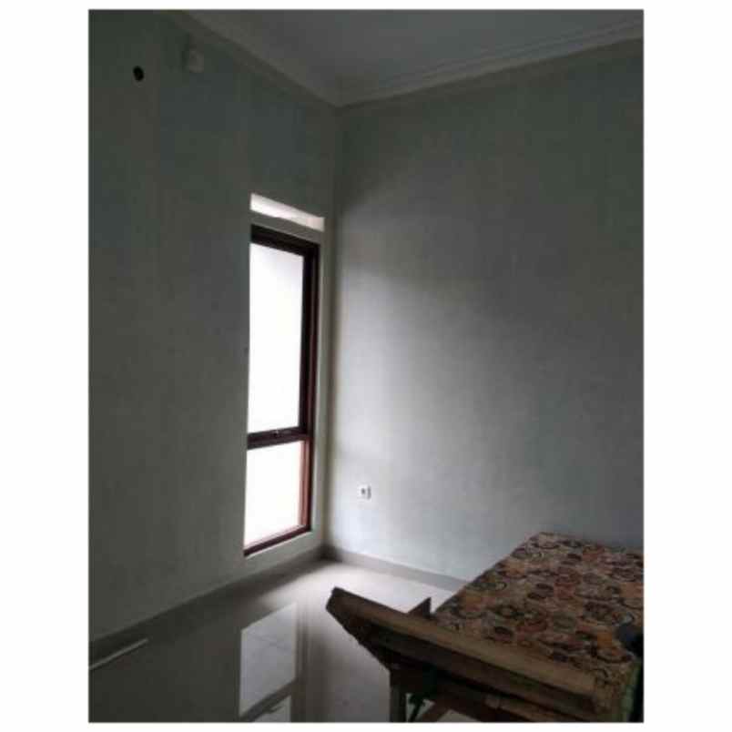 rumah jl arjuna pamulang