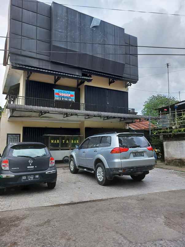 rumah jl khw hasyim pontianak