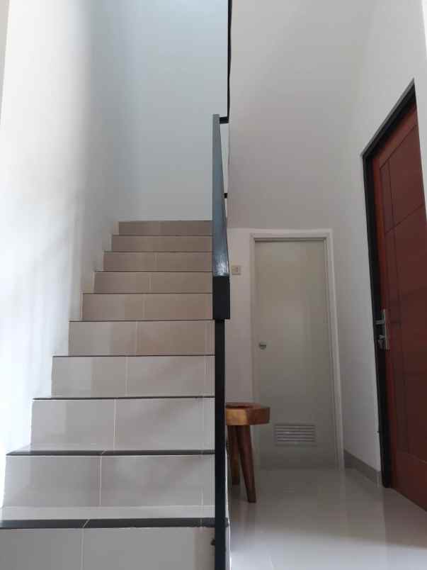 rumah jl parakan cinangka depan