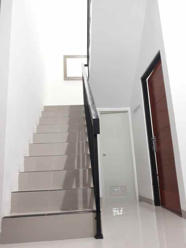 rumah jl parakan cinangka depan