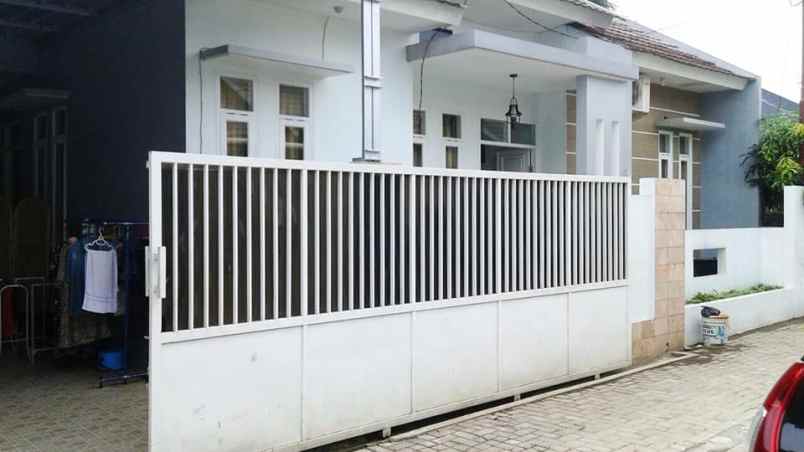 rumah jl sirojul munir jatisari