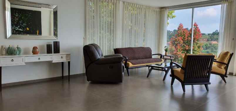 rumah jln pakar timur ciburial