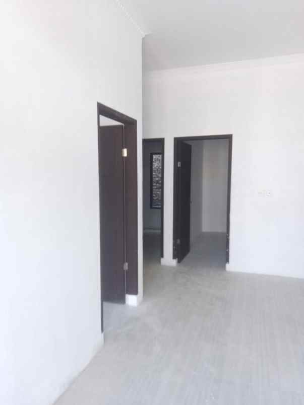 rumah jln paniisan pameungpeuk