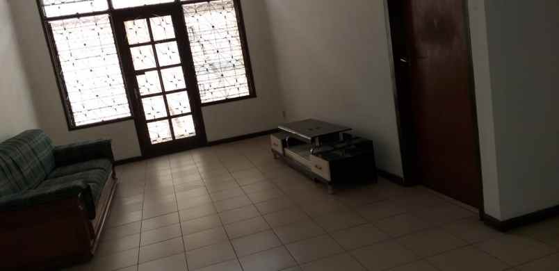 rumah kelapa puan kelapa gading