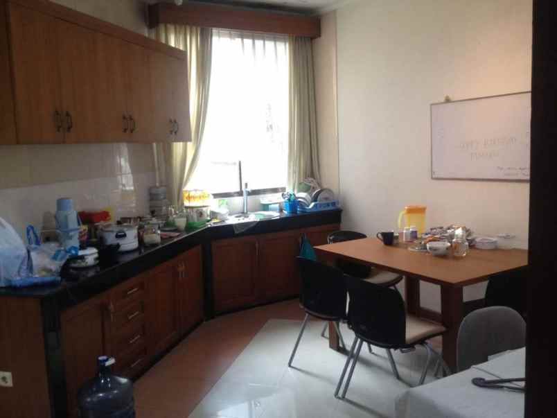 rumah keren sektor 7 bintaro