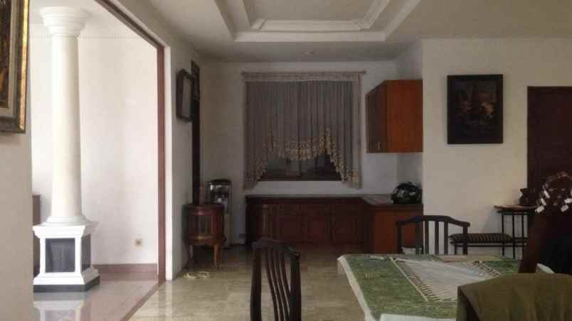 rumah keren sektor 7 bintaro