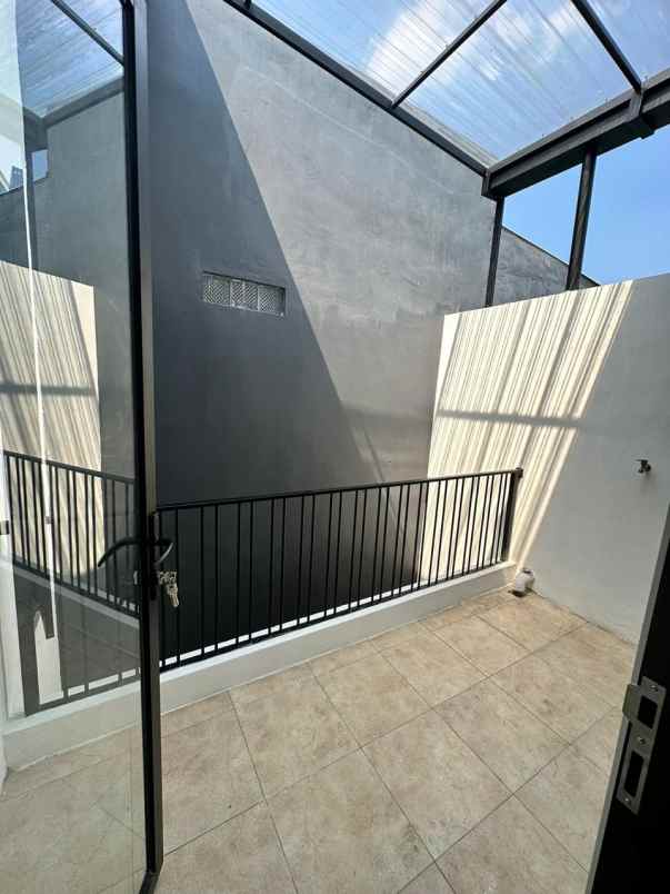 rumah klasik modern ready siap huni type daisy