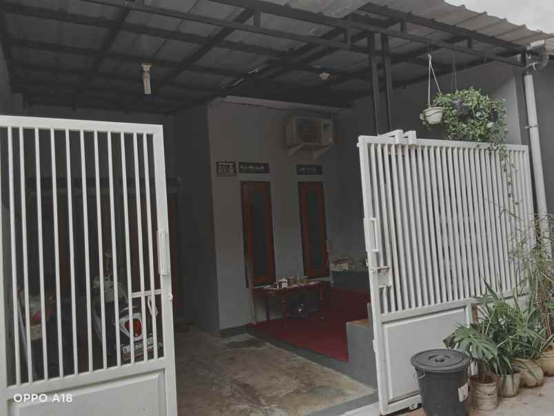 rumah komplek 2 lantai 3 kt tajur halang bogor