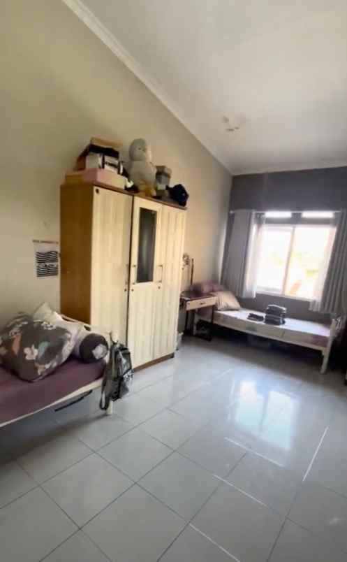 rumah komplek dipalaya ciwaruga 20 menit tol pasteur