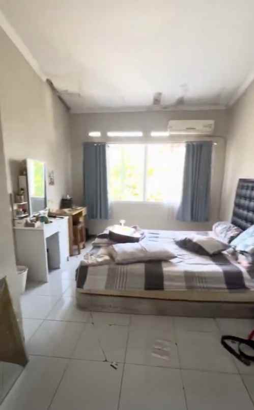 rumah komplek dipalaya ciwaruga 20 menit tol pasteur