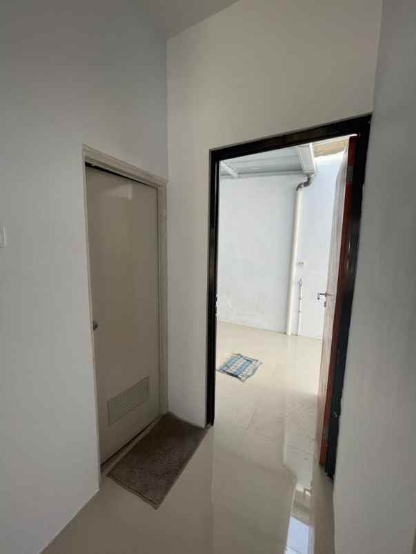 rumah komplek elite siap huni