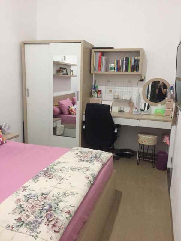 rumah kost 3 lantai di pusat kota malang