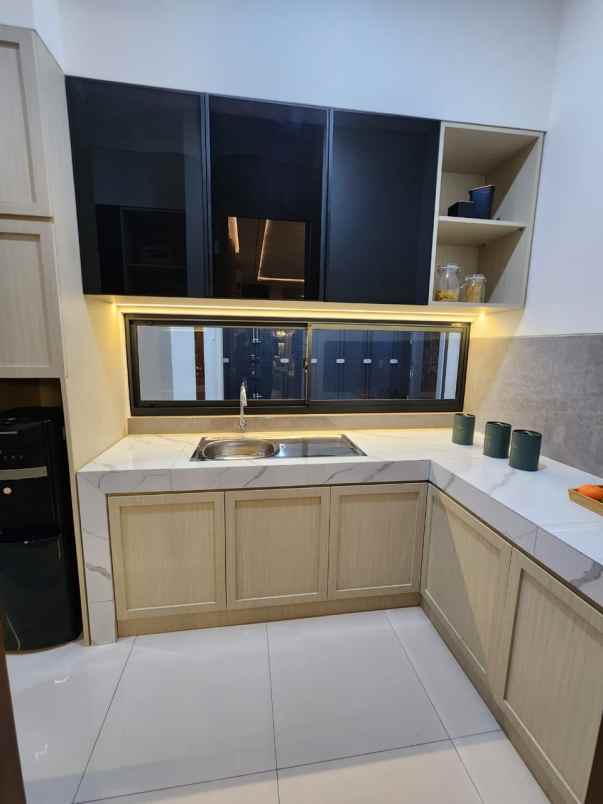 rumah kota wisata cibubur