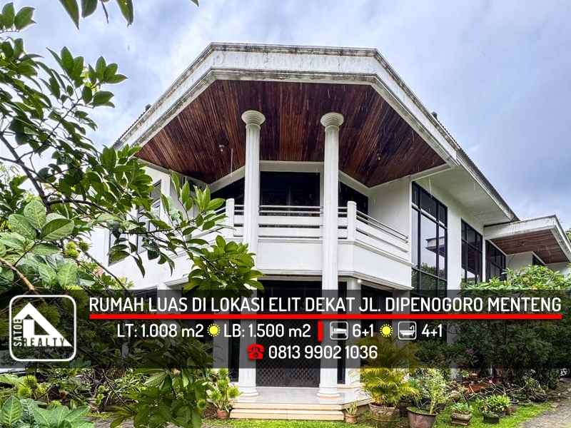 rumah luas di area premium menteng jakarta pusat