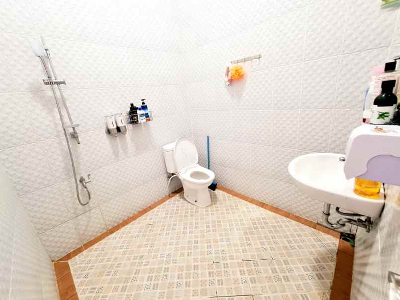 rumah mampang pancoran mas depok