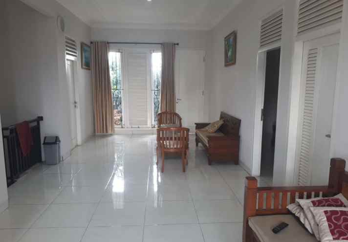 rumah mewah 2 lantai di cipaku kota bogor