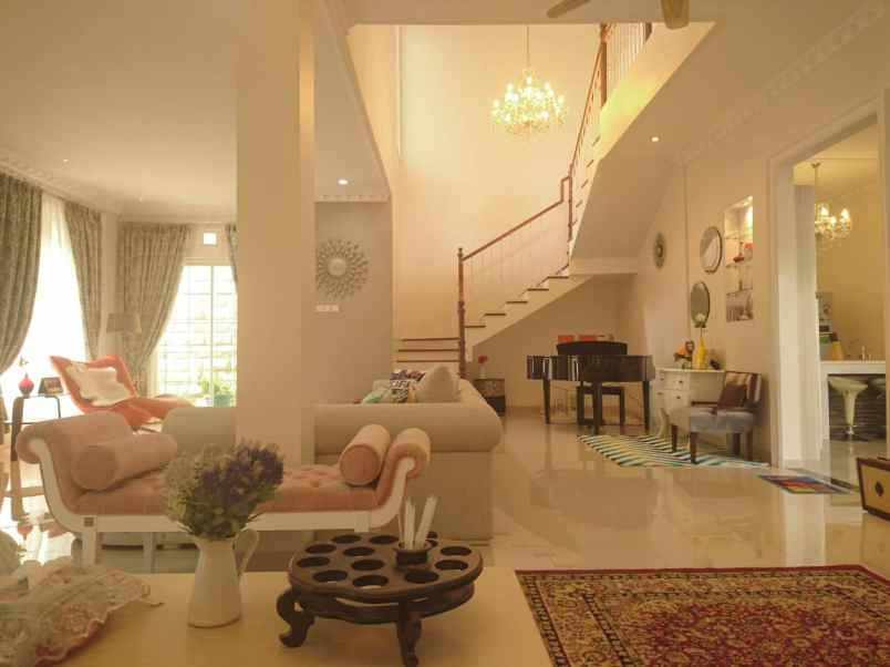 rumah mewah di komplek bulog jatimelati bekasi