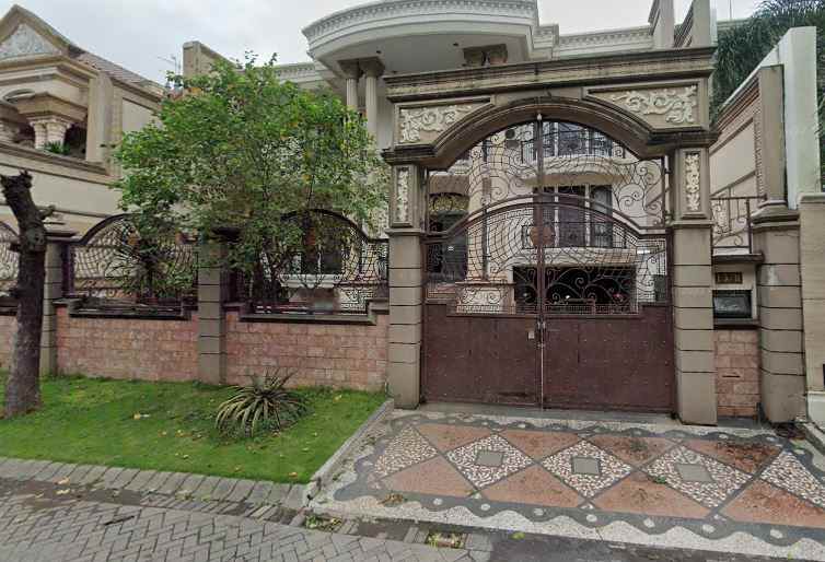 rumah mewah pakuwon city l5 nomor 11