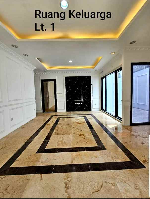 rumah mewah siap huni di ciganjur ada pool dan gazebo