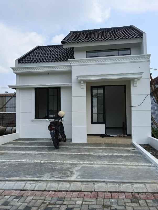 rumah minimalis 300 jutaan lokasi dekat pasar pakis