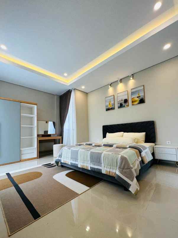 rumah modern 2 lantai di ngaglik dekat al azhar yogya