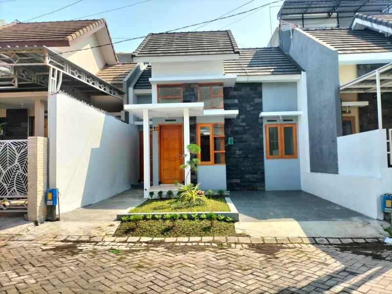 rumah modern ready stock area suhat