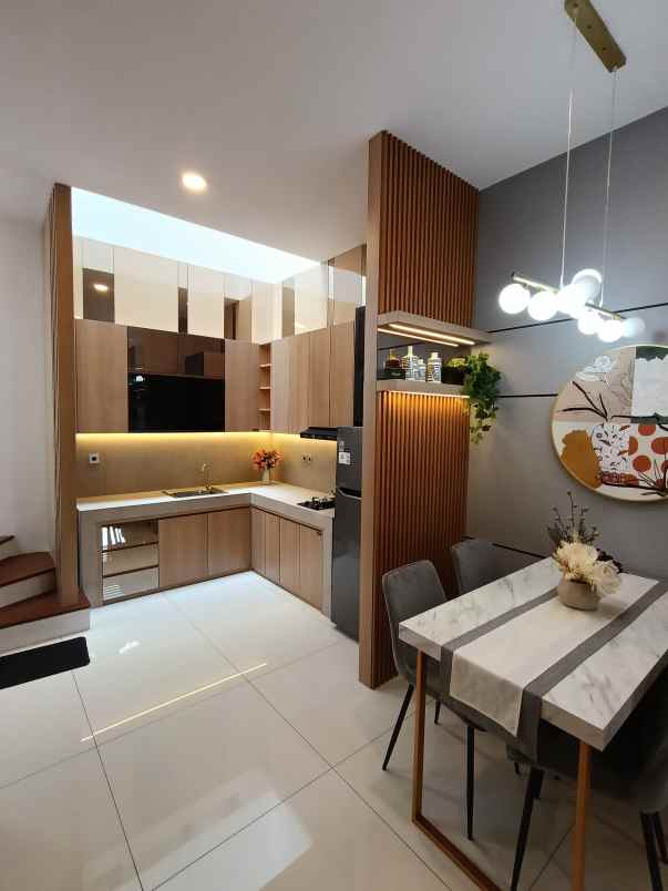 rumah modern siap huni di meruya dekat kampus mercu
