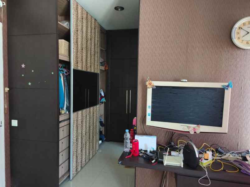 rumah pakuwon city san diego minimalis strategis