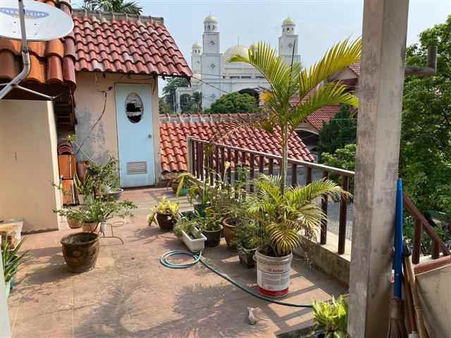 rumah pekayon jaya bekasi kota