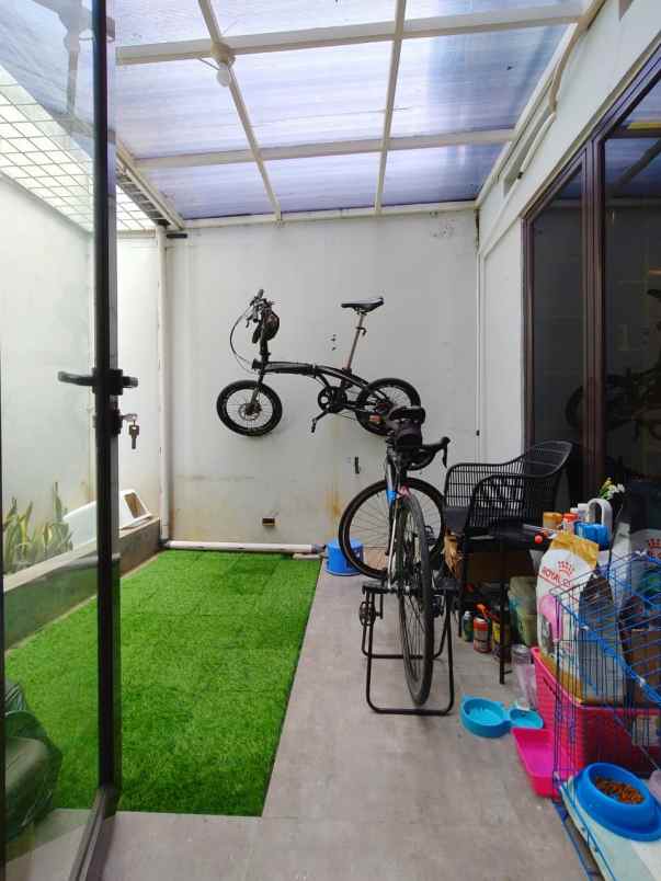 rumah second dalam cluster di cilangkap jaktim