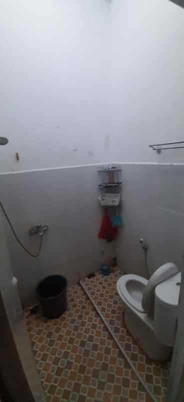 rumah second hook furnished di bedahan sawangan