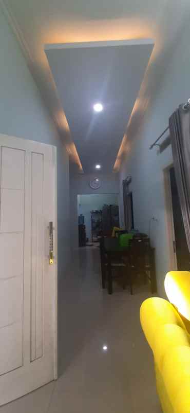 rumah second hook furnished di bedahan sawangan